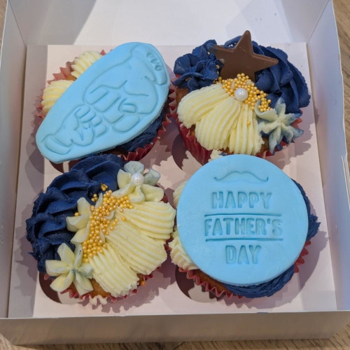 Father's Day cupcakes with themed toppers